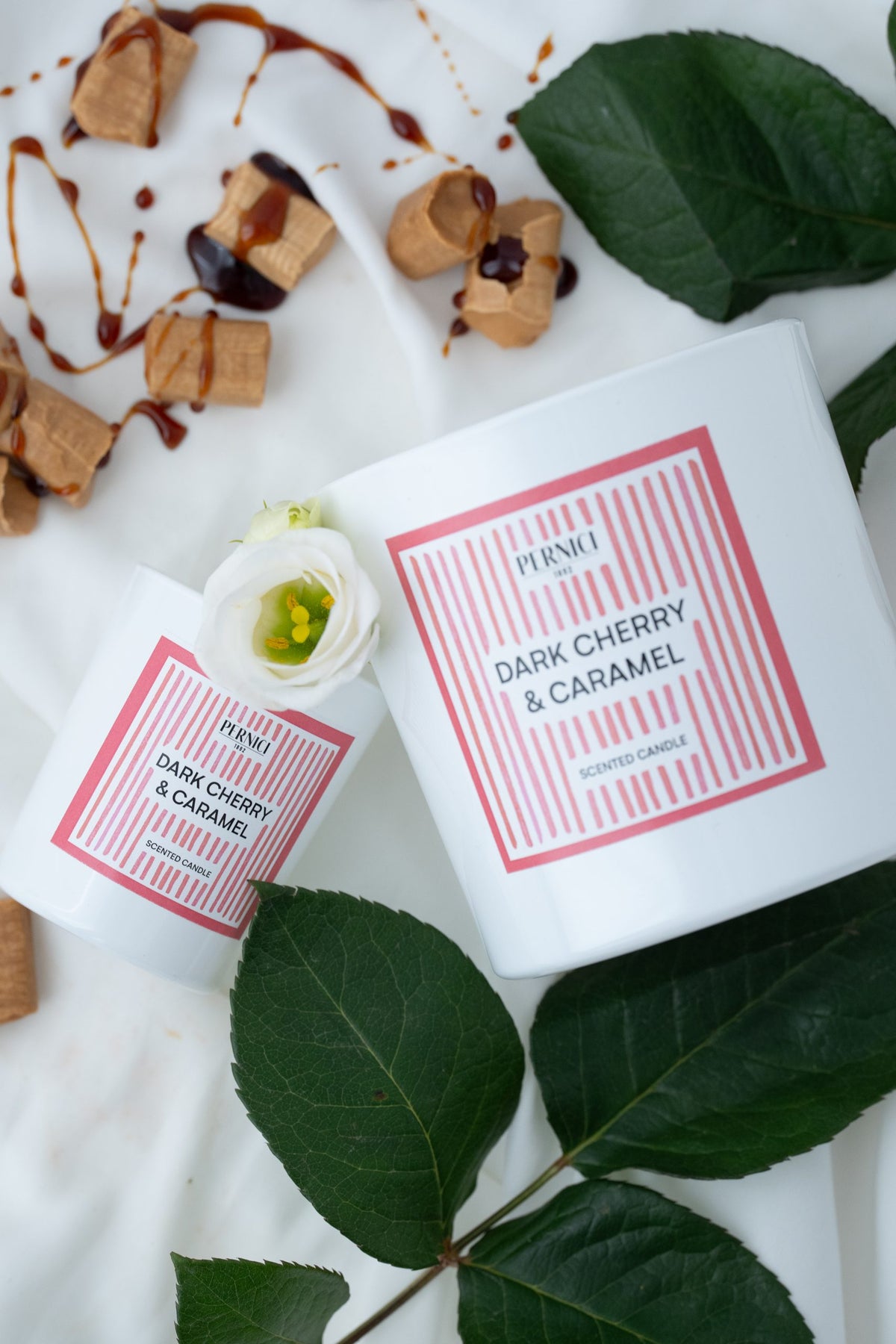 Candele summer dark cherry ambientate