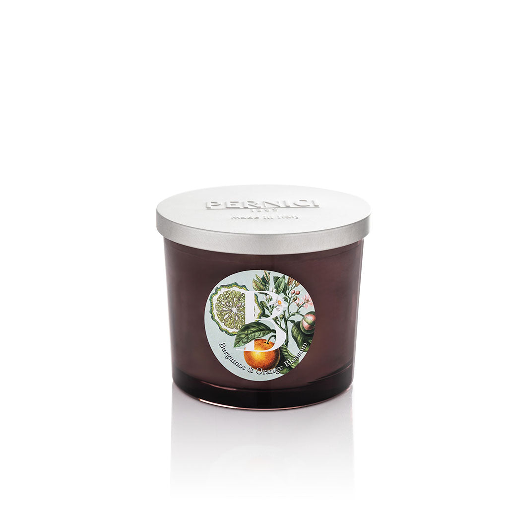 Candela profumata Elementi 200gr profumazione Bergamot & Orange Blossom di Pernici in still life.