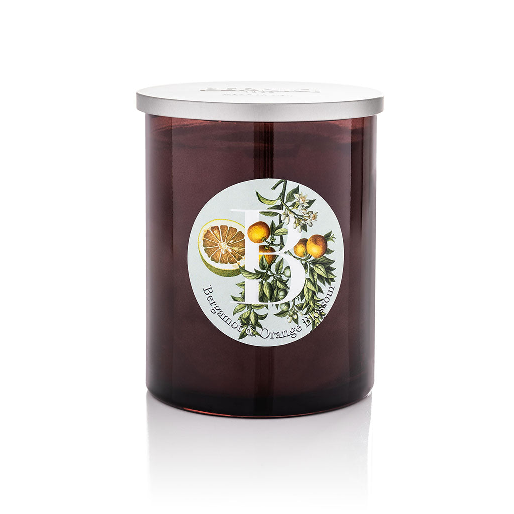 Candela profumata Elementi 900gr profumazione Bergamot & Orange Blossom di Pernici in still life.