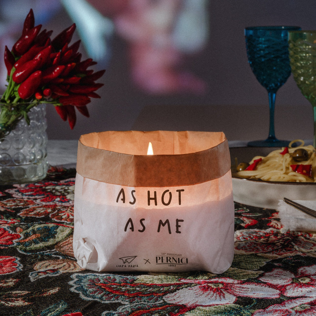 Candela As hot as me in sacchetto bianco - Vanilla & Milk